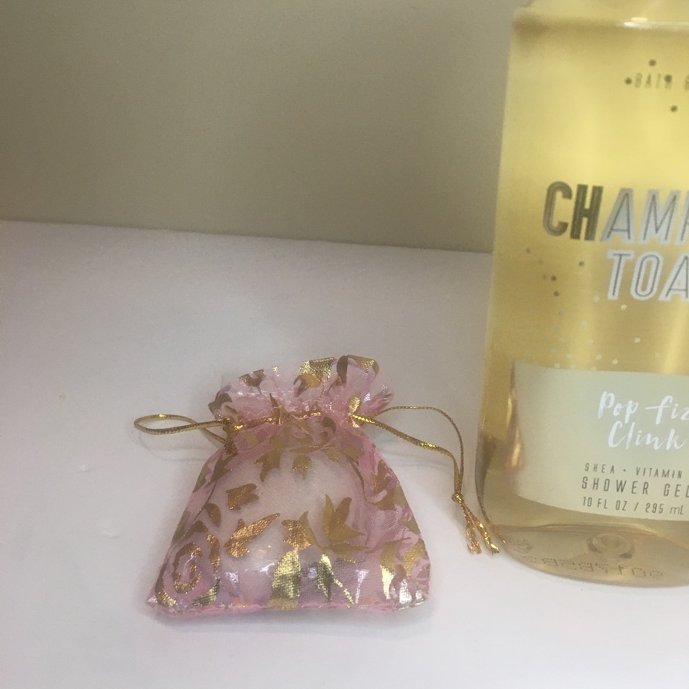Bath & Body Work Champagne Toast Shower Gel/Weight - Picture 4 of 14